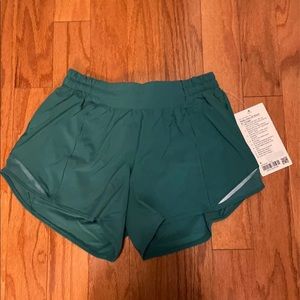 lululemon hotty hot shorts 4 LR Teal Lagoon NWT